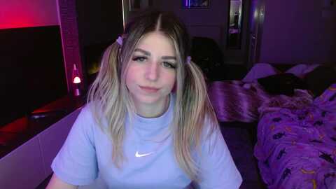 serafina @ myfreecams on 20240527