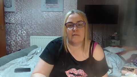 yummymummy39 @ myfreecams on 20240528