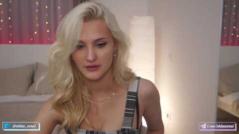 chloecoral @ myfreecams on 20240529