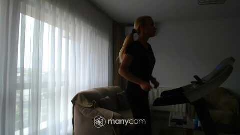 hrystina_ @ myfreecams on 20240529