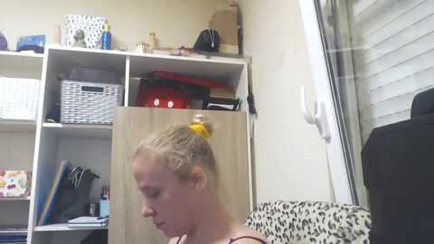 lorenarubia @ myfreecams on 20240531