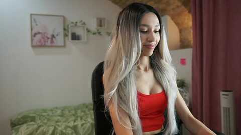 amai__liu @ myfreecams on 20240602