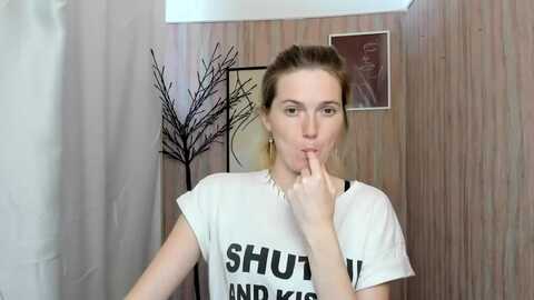 angelamore @ myfreecams on 20240603