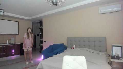 skysunflower @ myfreecams on 20240603