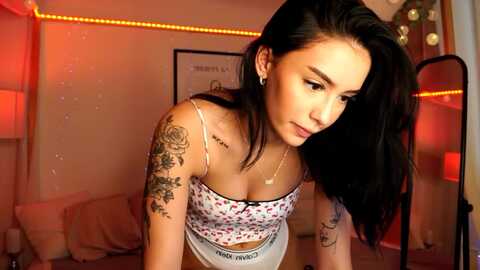 naomii18 @ myfreecams on 20240604