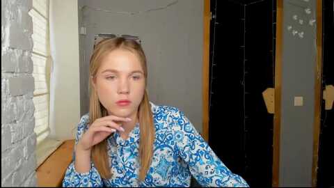 kate_lewiss @ myfreecams on 20240606