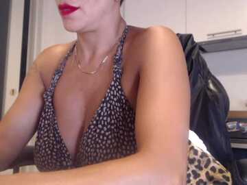 selvaggia_83 @ stripchat on 20230901