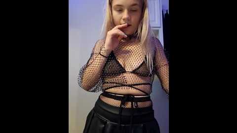 cutiepietease02 @ stripchat on 20230902