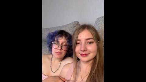 lisetinypoet @ stripchat on 20230902