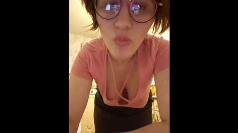 emilly_kissy @ stripchat on 20230905