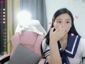 xq_yiling @ stripchat on 20230906