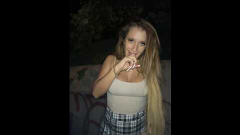 amandateasingg_ @ stripchat on 20230907