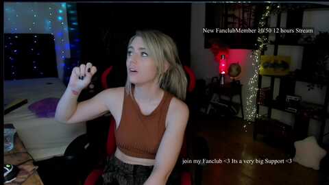 lisaonthemoon @ stripchat on 20230909