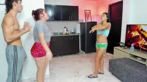 wildgirlsxxx @ stripchat on 20230912