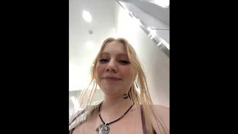 highway_pixie @ stripchat on 20230913