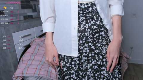 juliesimon @ stripchat on 20230913