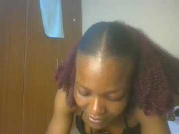 kika3b @ stripchat on 20230913