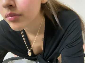 ohsheprettyy @ stripchat on 20230913