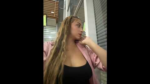 hall_16 @ stripchat on 20230914