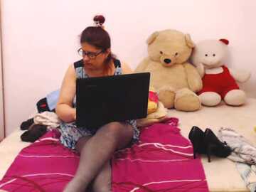geaninagina @ stripchat on 20230915