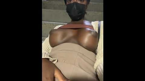 bella_binta @ stripchat on 20230916