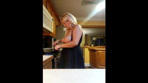 littlemisseeve @ stripchat on 20230916