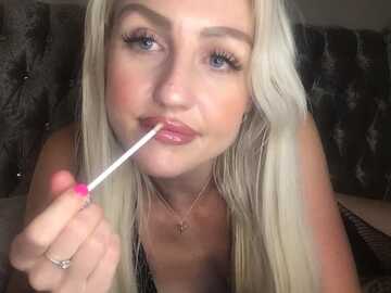 blondegal93 @ stripchat on 20230917
