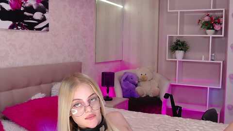crazy_twixxx @ stripchat on 20230918