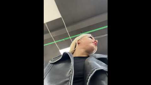 likacat @ stripchat on 20230918