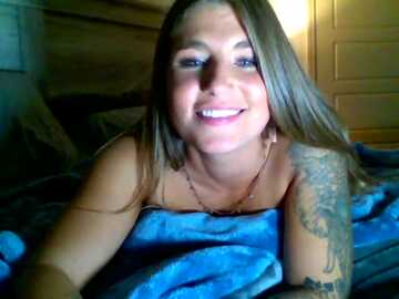 toni_quinn @ stripchat on 20230918