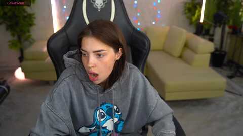 glinting_mirror_054 @ stripchat on 20230919