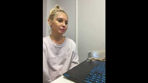 chel_sea_ @ stripchat on 20230923