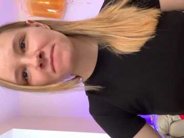 radiants_two @ stripchat on 20230924