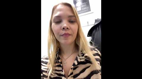 street_krystina @ stripchat on 20230924
