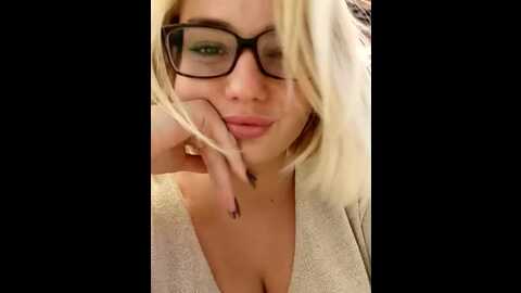 miss_reina @ stripchat on 20230925