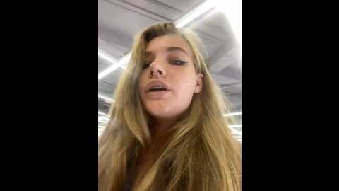 holy_tereza @ stripchat on 20230926