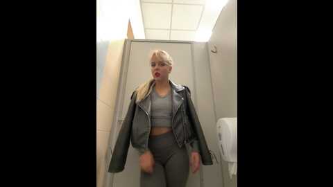 likacat @ stripchat on 20230926