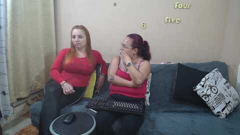 lesb_milf @ stripchat on 20230927