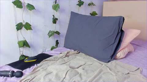 sp1ritualhealer @ stripchat on 20230929