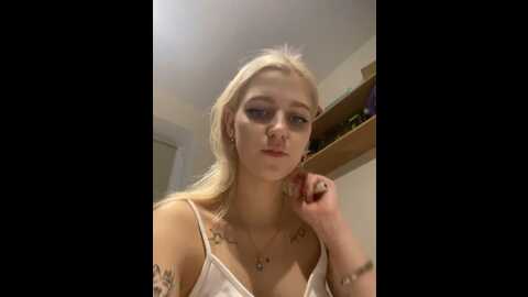 kitten__luna @ stripchat on 20230930