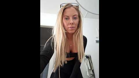 novaforyou1 @ stripchat on 20230930