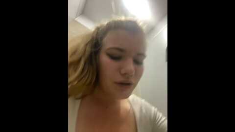 holy_tereza @ stripchat on 20231001