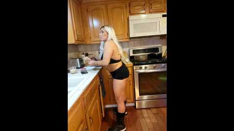 littlemisseeve @ stripchat on 20231001