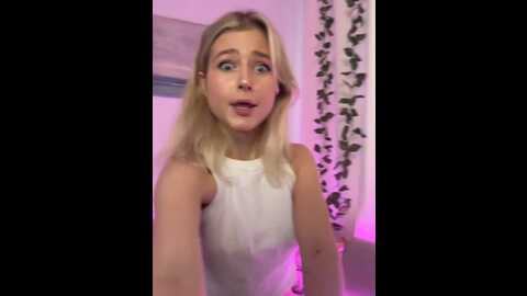 lunarase @ stripchat on 20231001