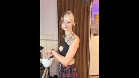 sallydinosaur @ stripchat on 20231001