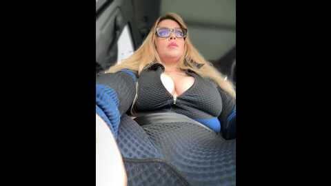 alirawrz @ stripchat on 20231002