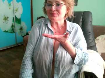 edelweiss8888 @ stripchat on 20231002