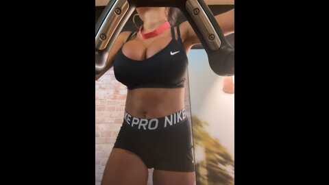 f3ckdolllucy @ stripchat on 20231002