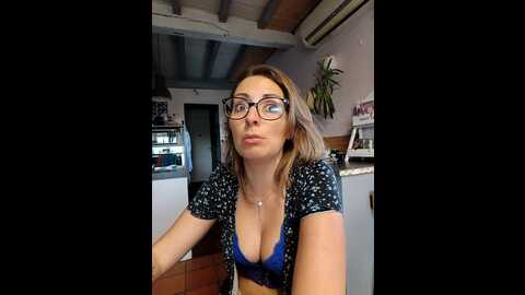jade_emeraud @ stripchat on 20231002
