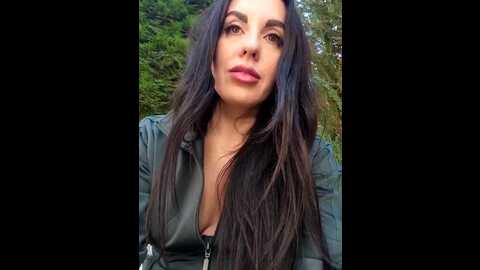 kalli_fornia @ stripchat on 20231002